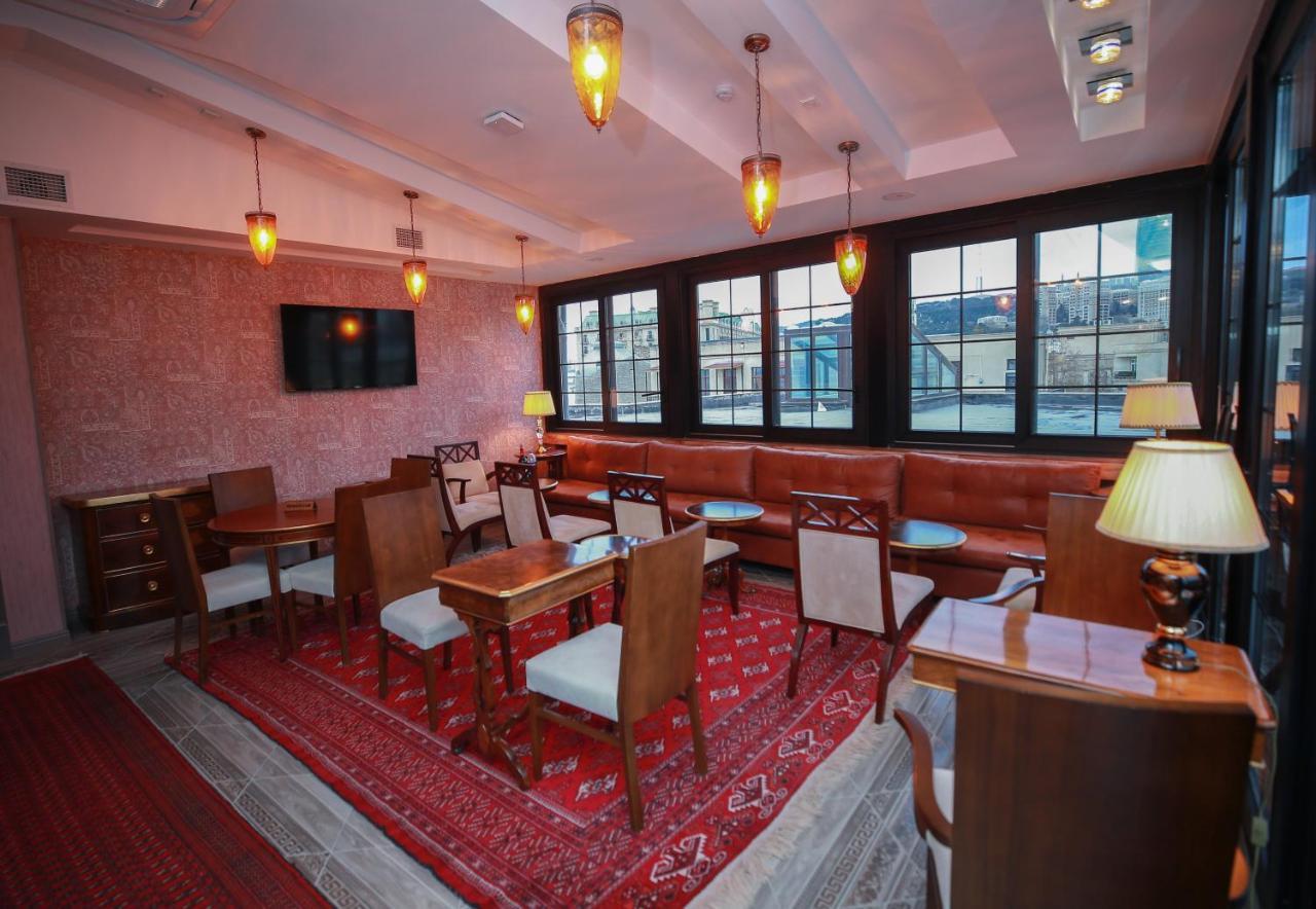 באקו West Inn Hotel & Restaurant Nz מראה חיצוני תמונה